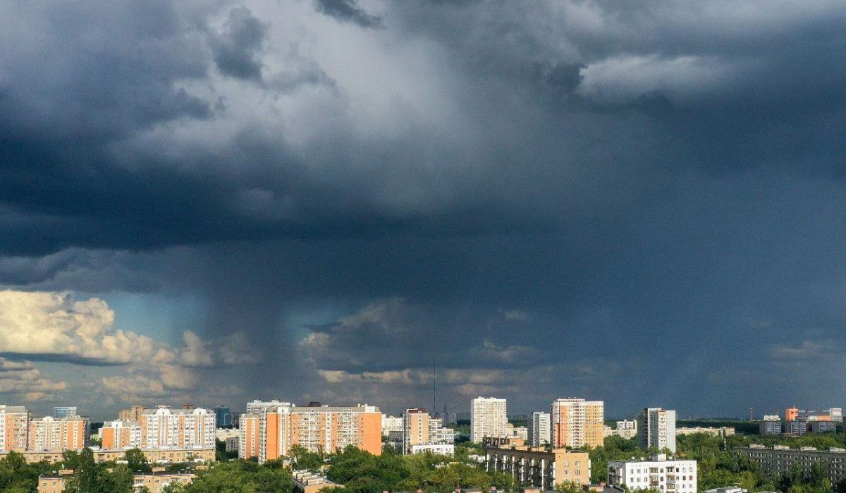 В столице ожидаются гроза, град и сильный ветер