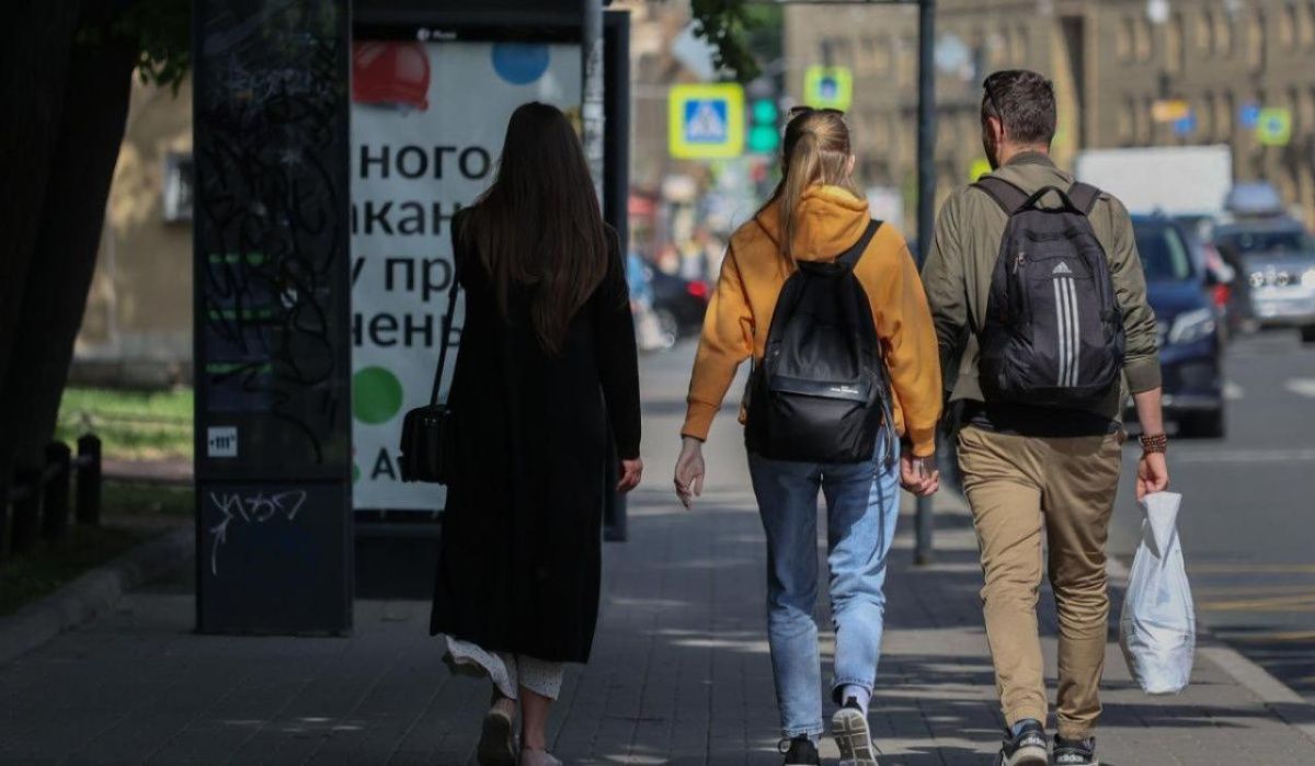 В Санкт-Петербурге на Васильевском острове появилась автобусная остановка