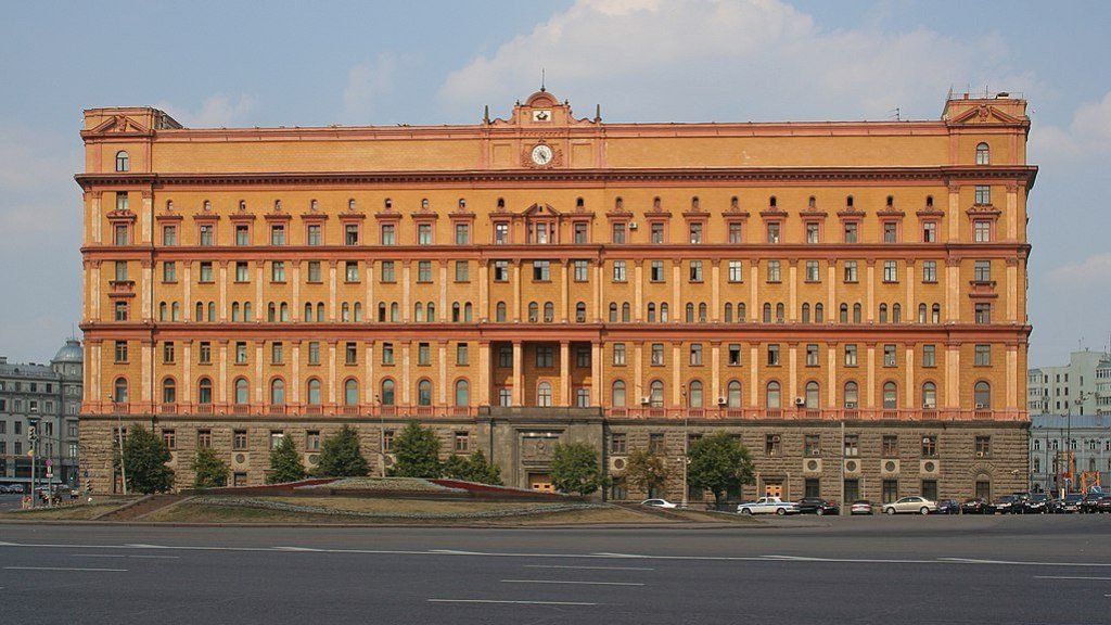 Москвичи выберут, чей памятник установить на Лубянке