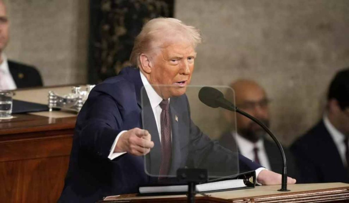 Трамп заявил, что пошлины заставили лидеров стран «целовать его в зад»