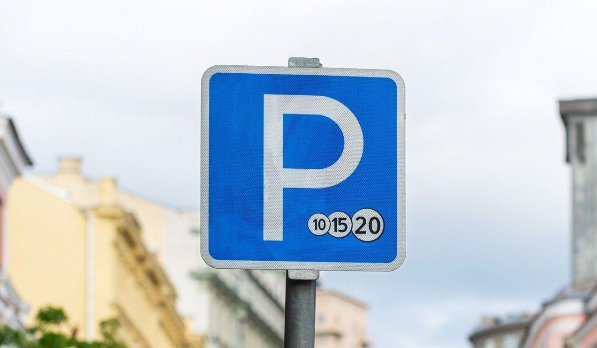 В Самаре появятся первые 28 платных парковочных зон