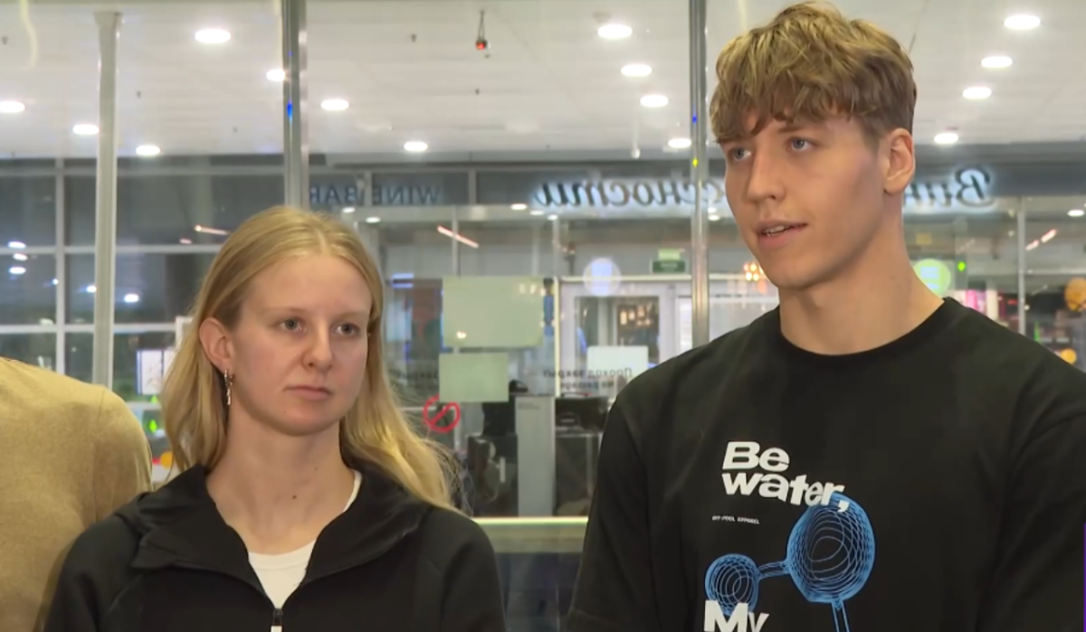 Триумф петербургских пловцов: в Пулково вернулись чемпионы мира с медалями