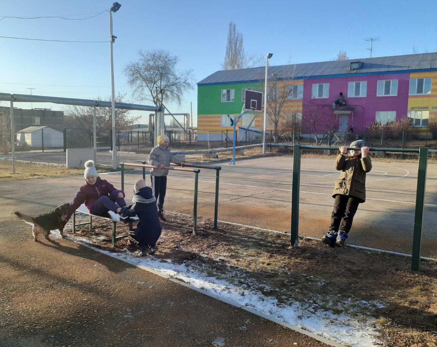 В ходе проекта «Мы – активные и спортивные» в Борском районе установлена плоскостная спортивная площадка