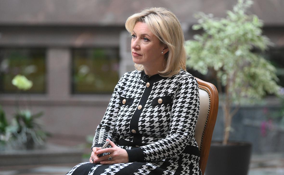 Захарова прокомментировала изображение горящего Кремля в посте Ермака