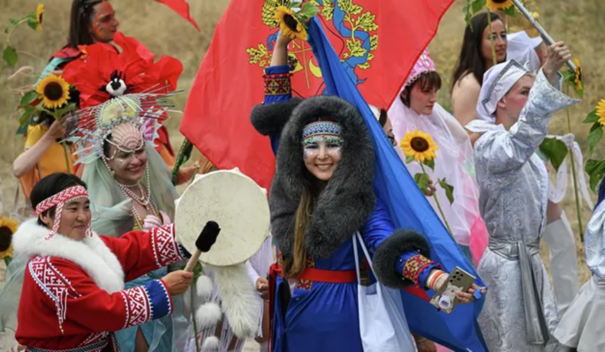 Делегация из Татарстана завоевала Кубок карнавала на фестивале &quot;Таврида.АРТ&quot;