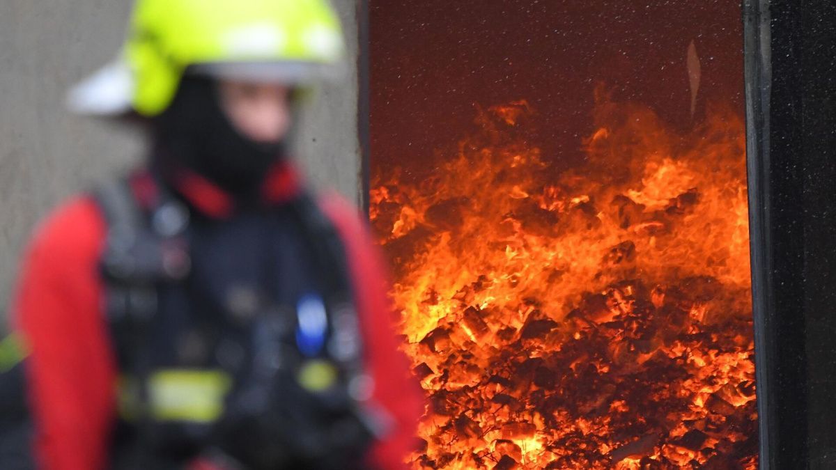 В МЧС назвали причину пожара в здании ГУ Росгвардии в Москве