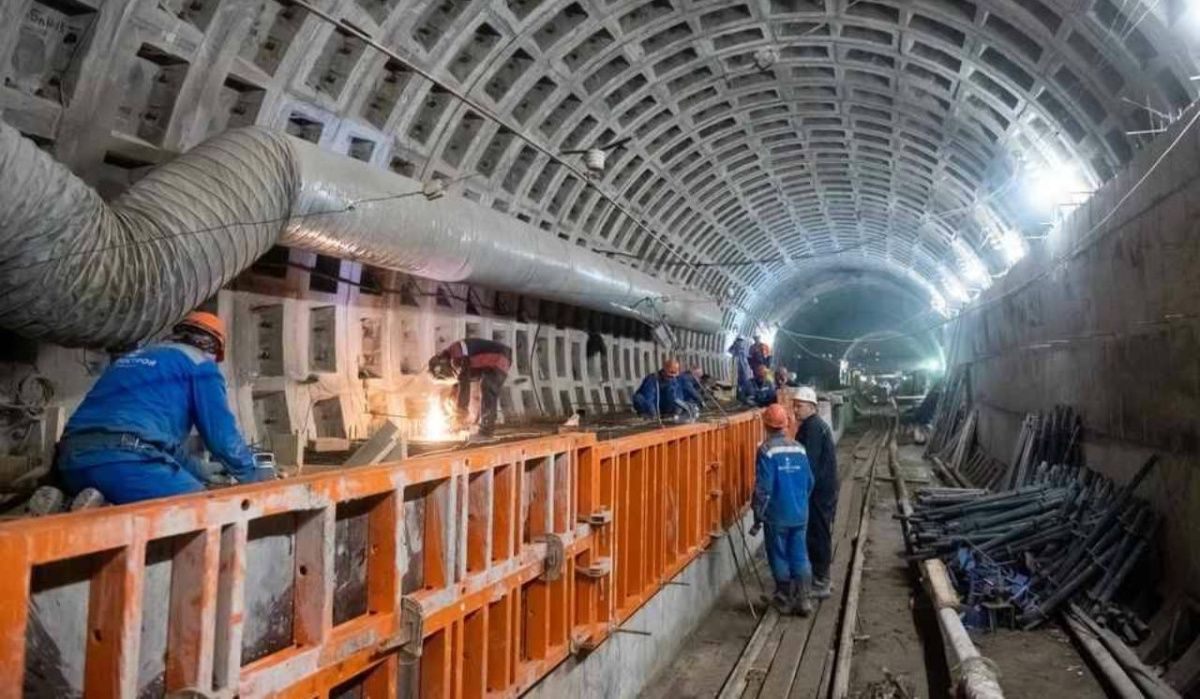 В петербургском метро наполовину собрали отечественный проходческий щит