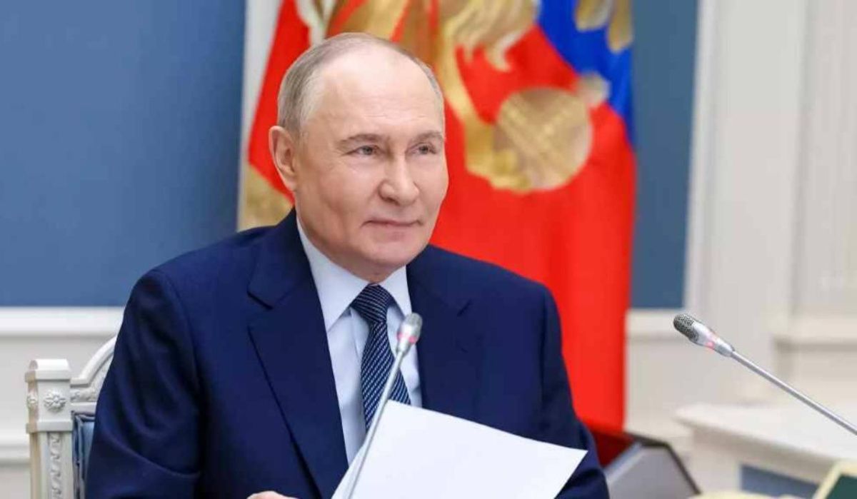 Путин рассказал, почему отказался от очков