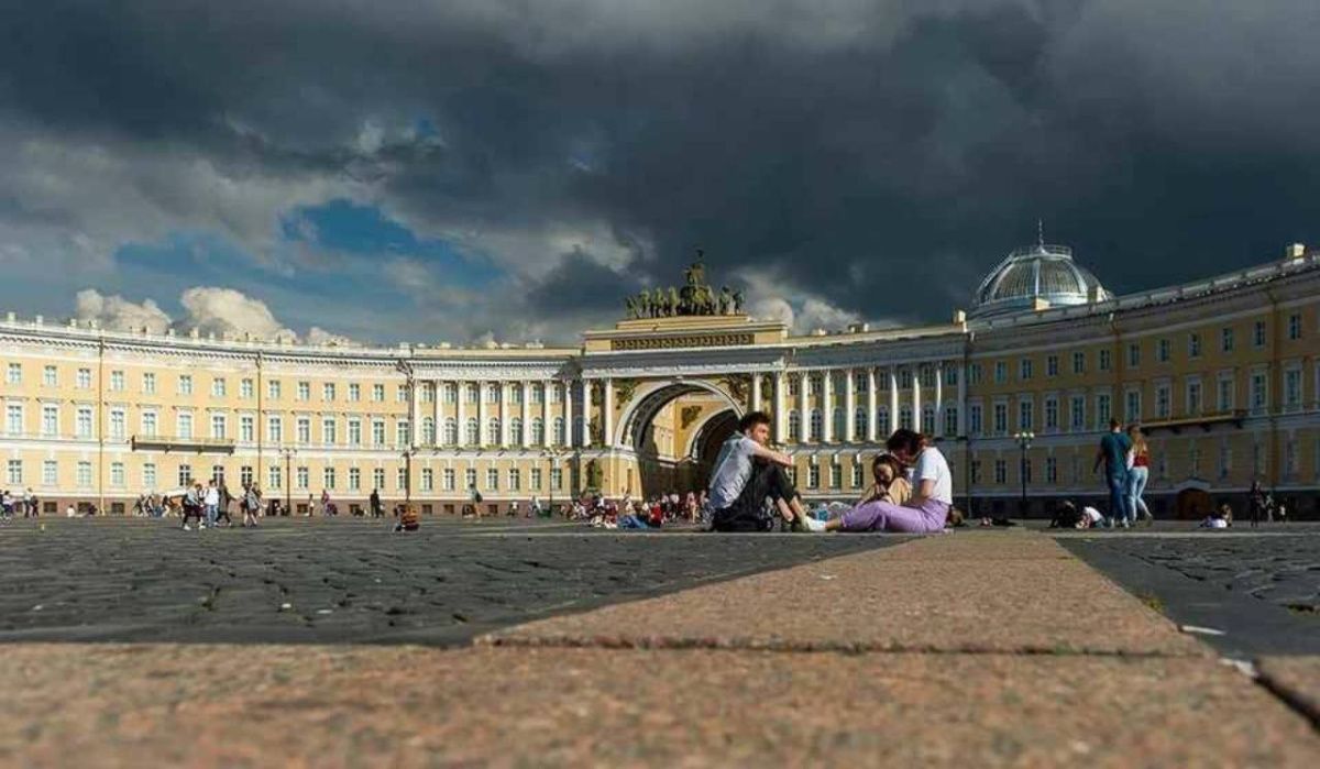 Северный ветер продолжает наступление на Петербург 21 августа