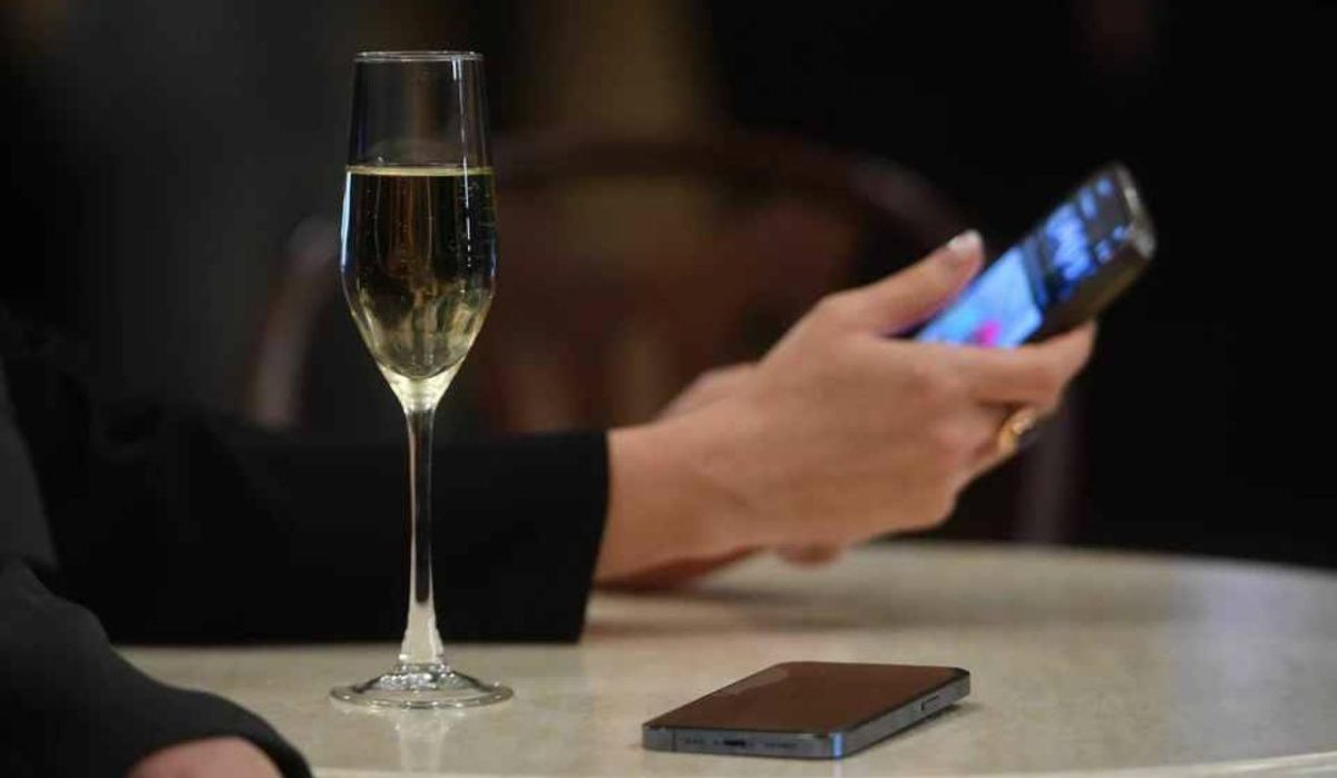 В Петербурге с 1 сентября изменяются правила работы ночных баров