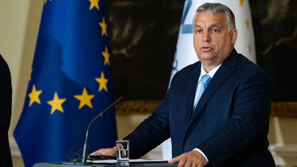 Орбан: Экономика ЕС разрушена из-за помощи Украине