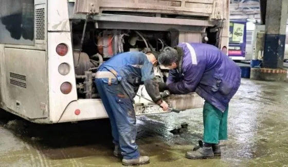 Самарские автобусы ремонтируют специалисты из Ярославля и Подмосковья
