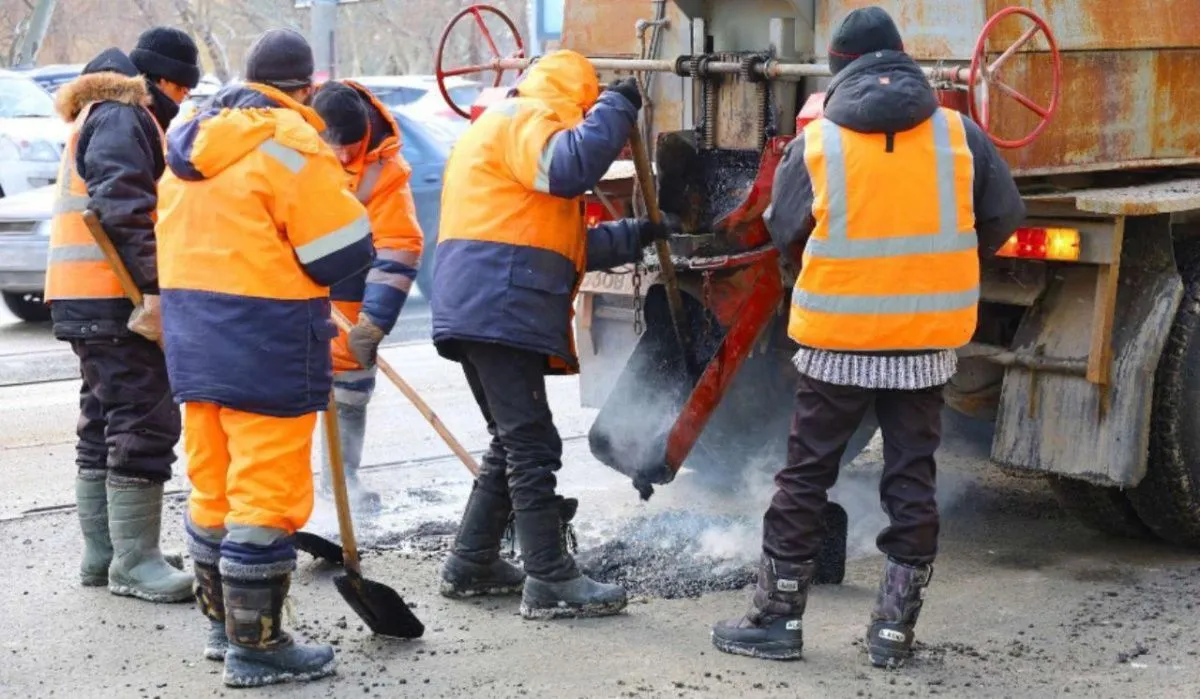 Самарские власти объяснили, почему можно ремонтировать дорогу зимой
