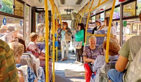 Самарцам запретили открывать окна в автобусах